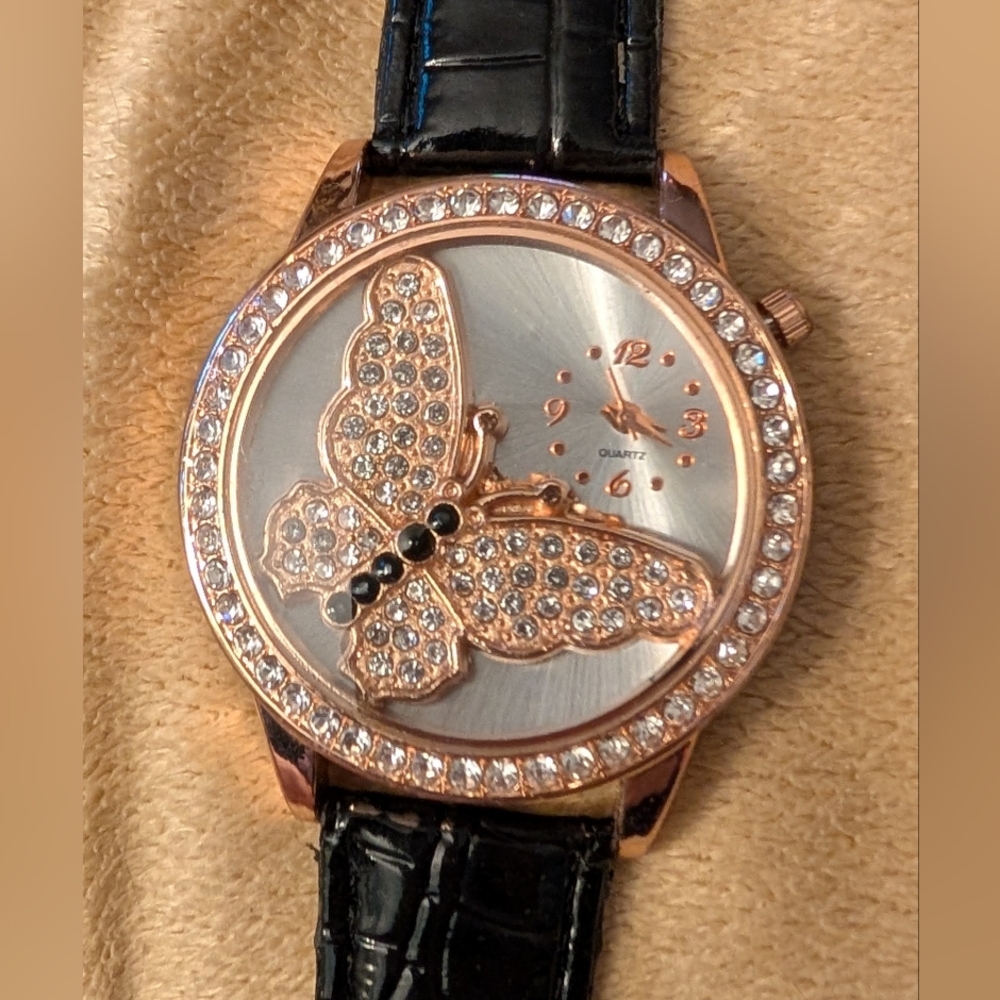 WORKING 3-D Elegant Rose Gold Butterfly Watch